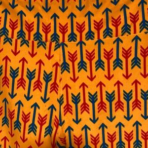 LuLaRoe Leggings Arrows Design Tall & Curvy